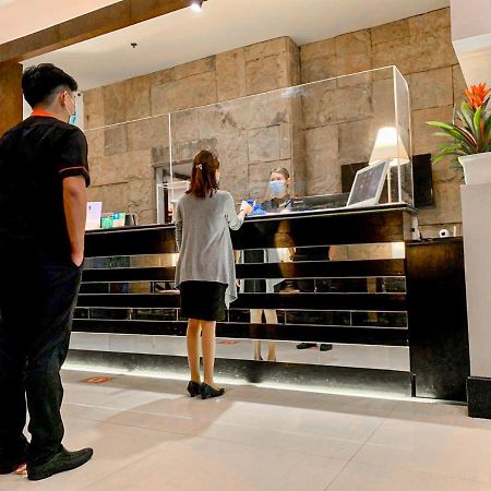 The B Hotel Alabang Muntinlupa City Ngoại thất bức ảnh