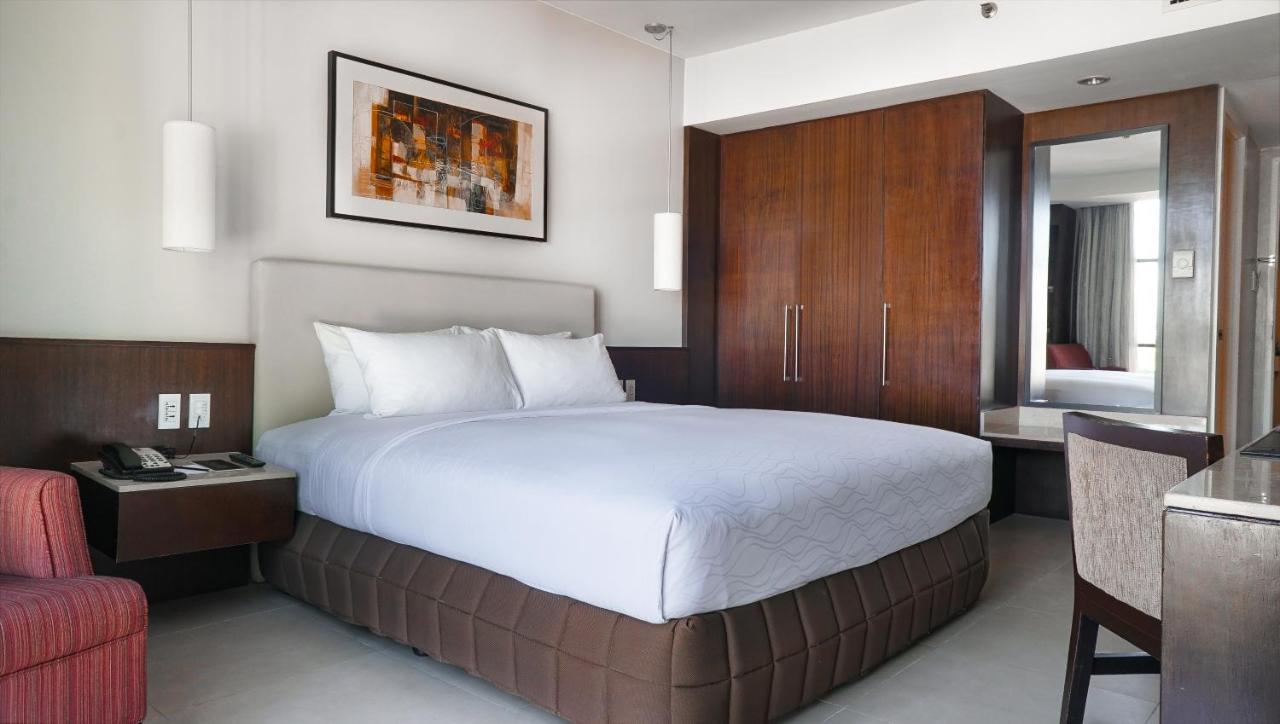 The B Hotel Alabang Muntinlupa City Ngoại thất bức ảnh