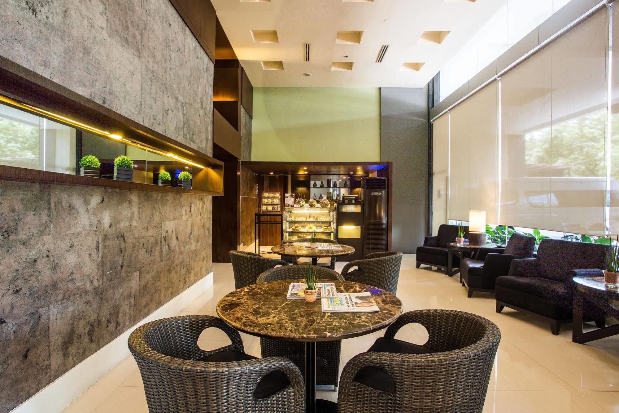 The B Hotel Alabang Muntinlupa City Ngoại thất bức ảnh